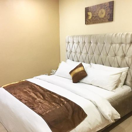 Alexia'S Place Hotel Lagos Dış mekan fotoğraf