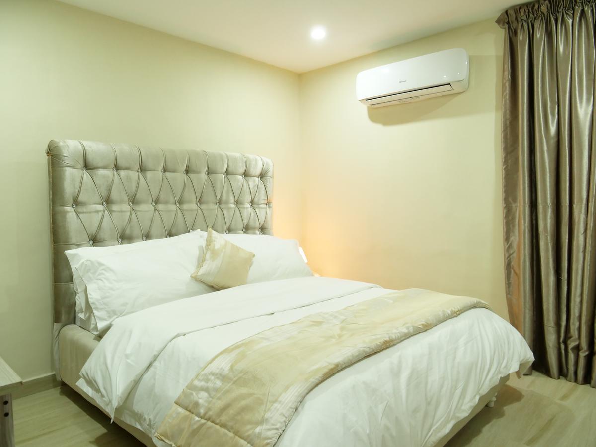 Alexia'S Place Hotel Lagos Dış mekan fotoğraf