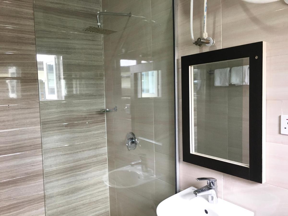 Alexia'S Place Hotel Lagos Dış mekan fotoğraf