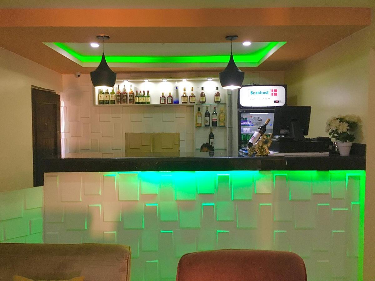 Alexia'S Place Hotel Lagos Dış mekan fotoğraf