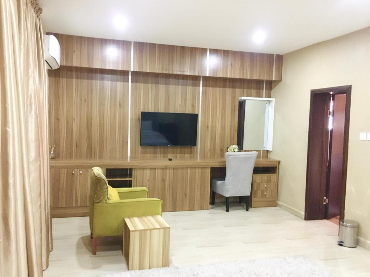 Alexia'S Place Hotel Lagos Dış mekan fotoğraf