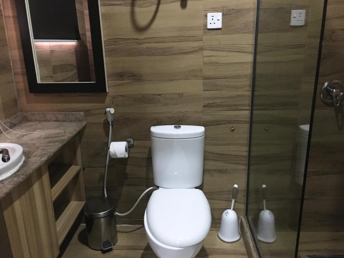 Alexia'S Place Hotel Lagos Dış mekan fotoğraf